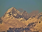 84 Maxi zoom sul Pizzo del Diavolo (2916 m) e Diavolino (2810 m)